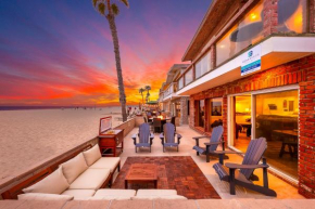 Newport Beach Front View Upper & Lower